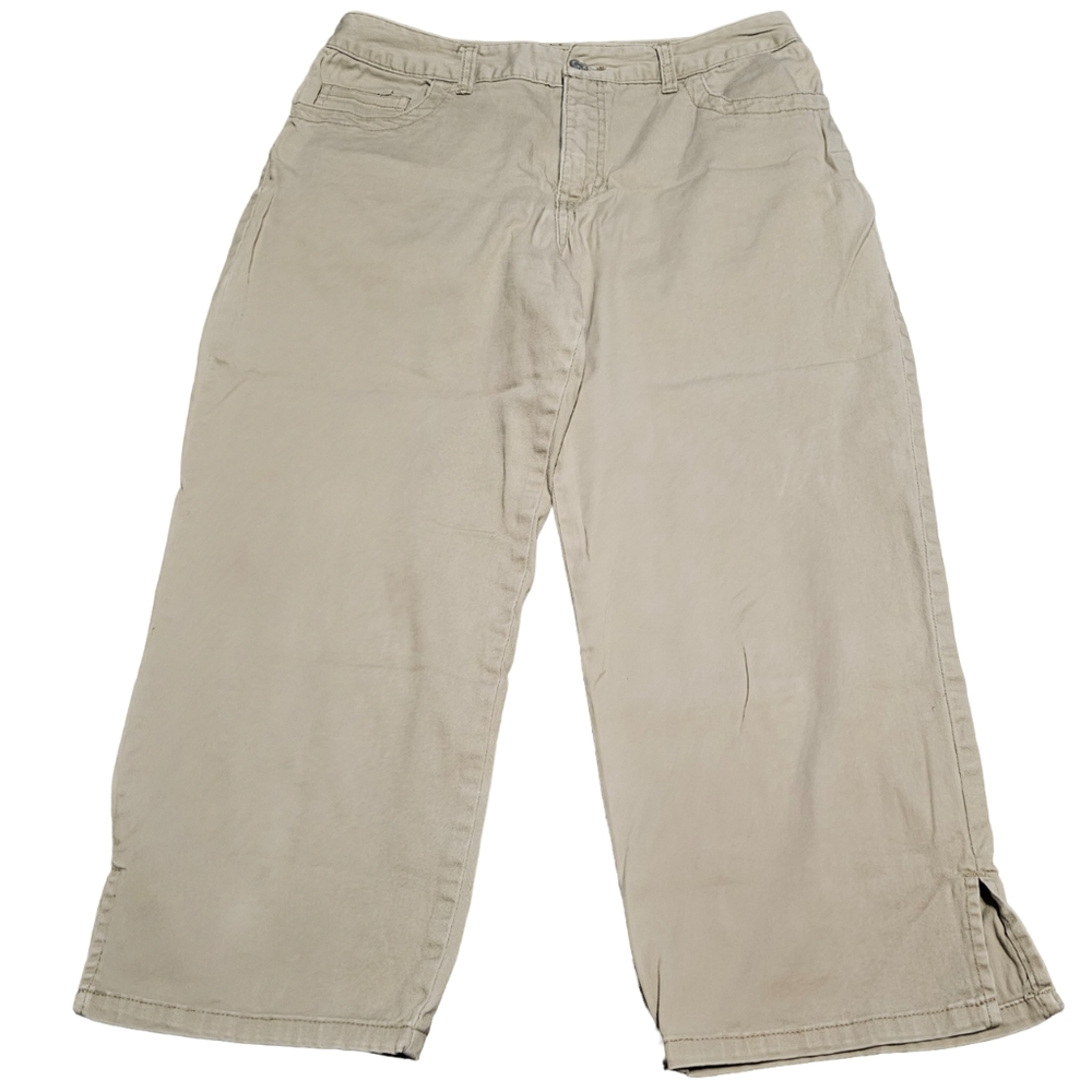 Women's Cherokee Khaki Capris